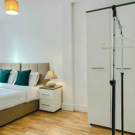 Appartement Deluxe 3 Bed Flat With Garden à Finchley Extérieur photo